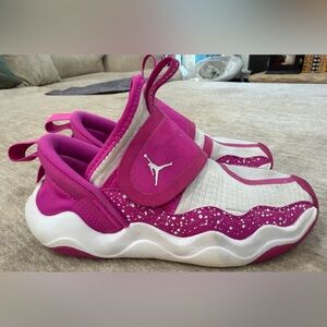 Nike Air Jordan 23/7 PS 'Fire Pink' Pink and White Slip-On Sneakers 2024